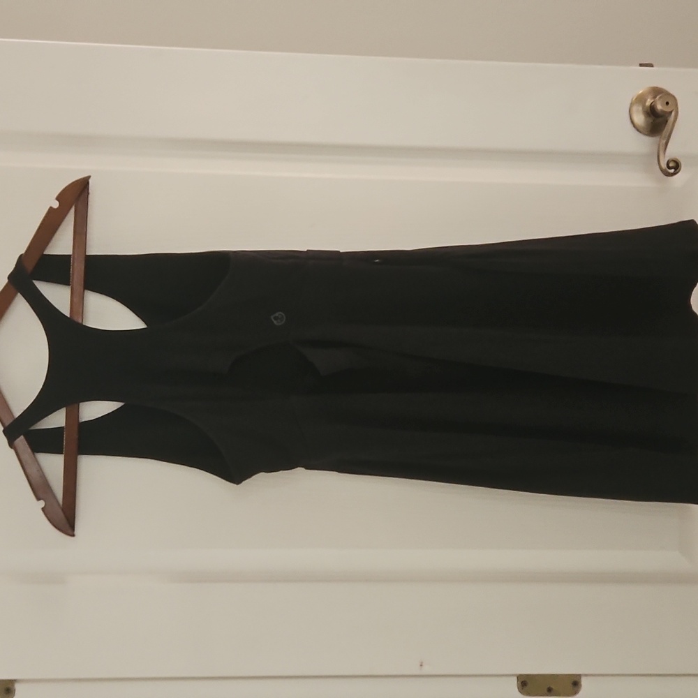 Tasc Elegant Black Sleeveless Dress - Picture 5 of 7